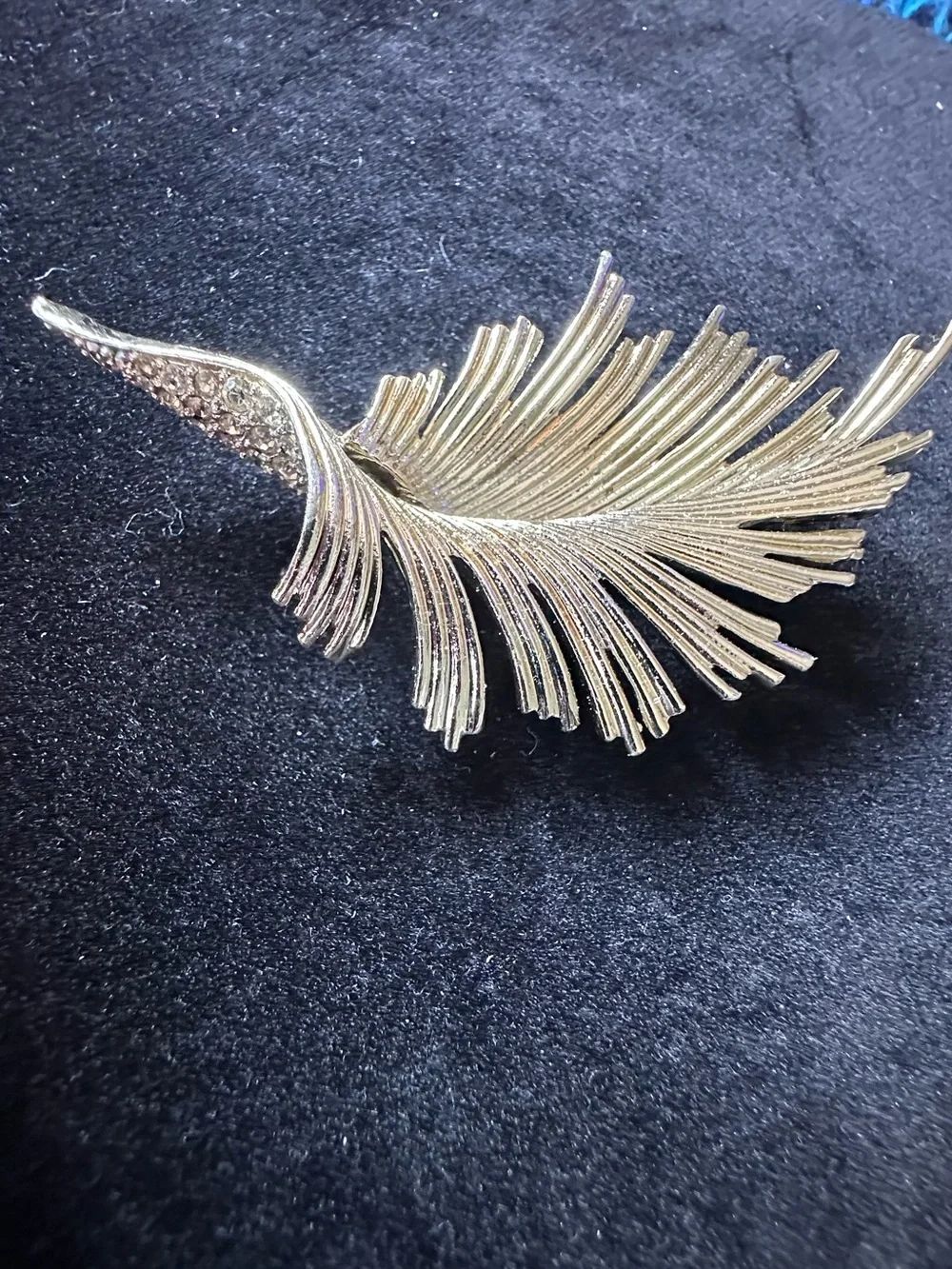 506- Gold Feather Brooch